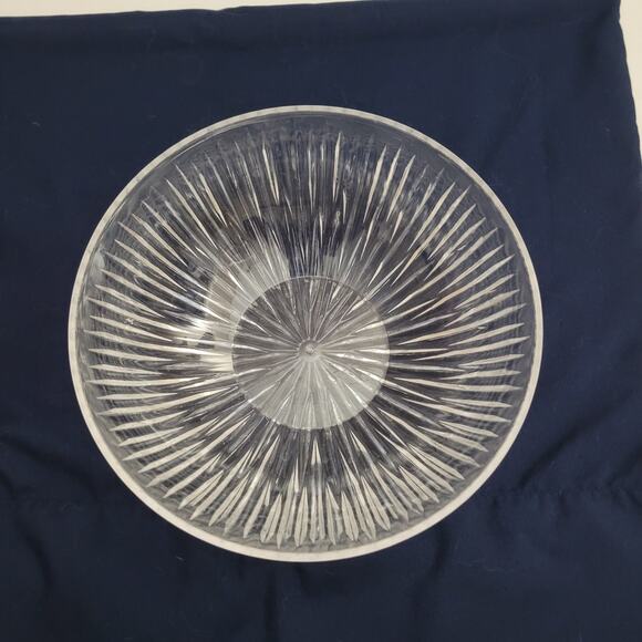 Durable Plastic Bowl - 9" x 4" - Perfect for Everyday Use - Picture 3 of 8